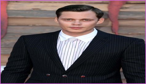Bill Skarsgård Biography, Age, Wiki, Height, Weight, Girlfriend, Family & More